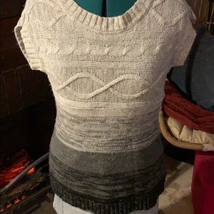 Lei medium short sleeve sweater